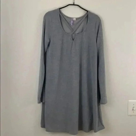 Alya dress size large - Picture 1 of 4